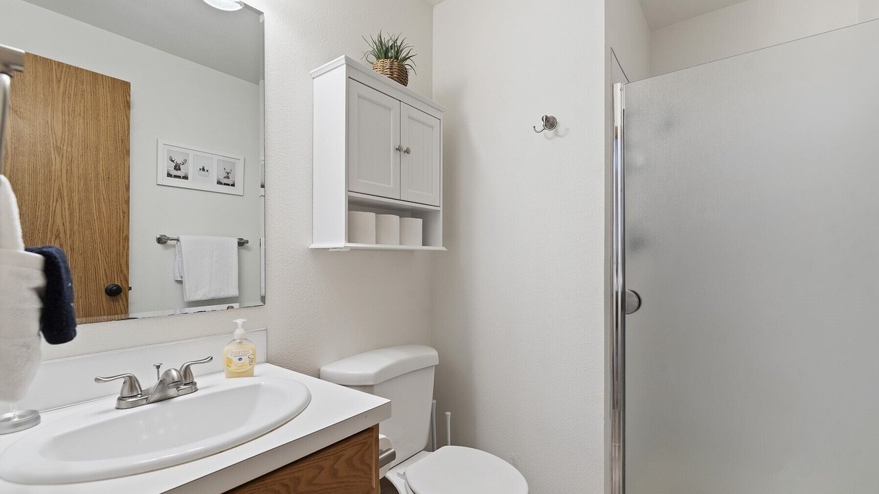 Photo of Bathroom in Depot Bench
