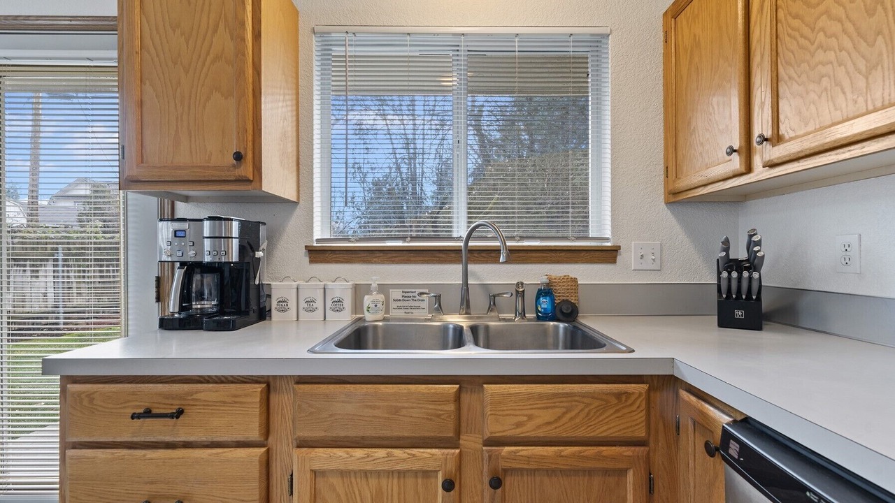 Photo of Kitchen in Depot Bench