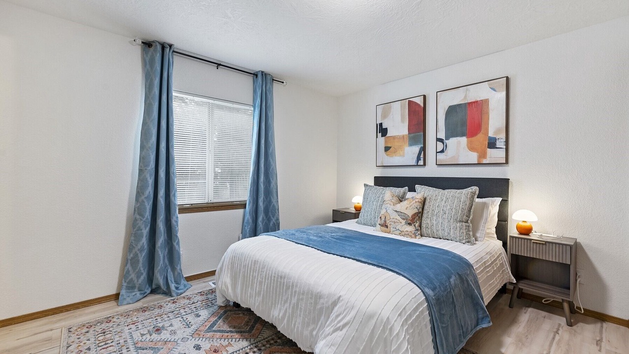 Photo of Bedroom in Depot Bench