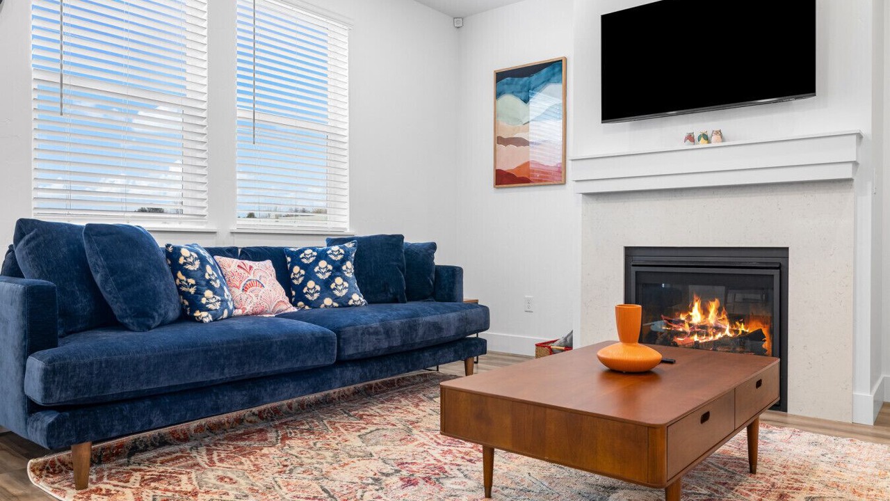 Photo of Livingroom in West Valley