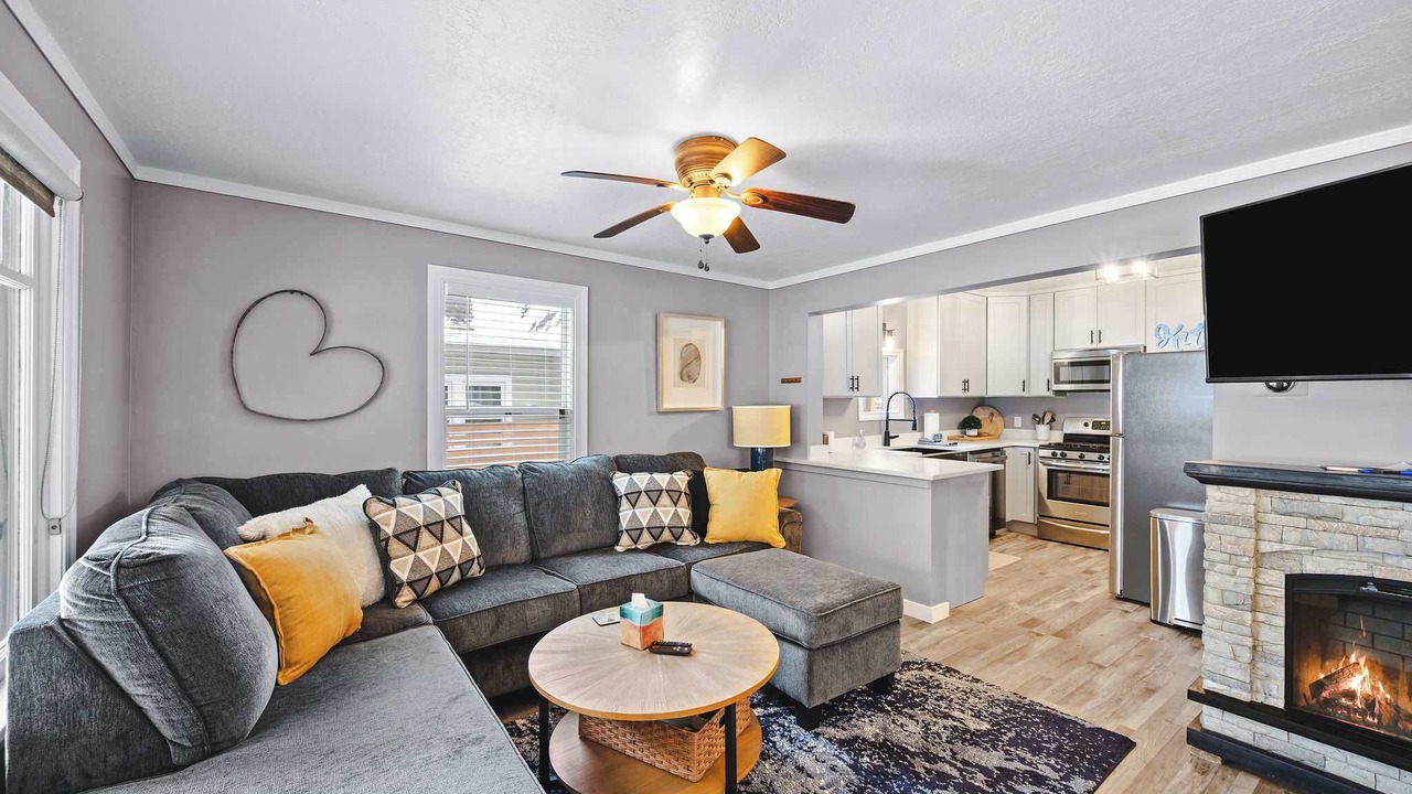 Photo of Livingroom in Garden District
