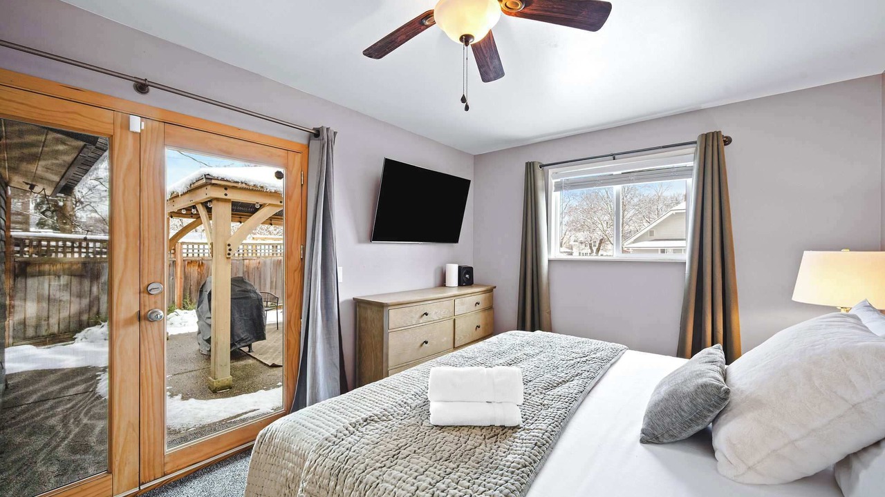 Photo of Bedroom in Garden District