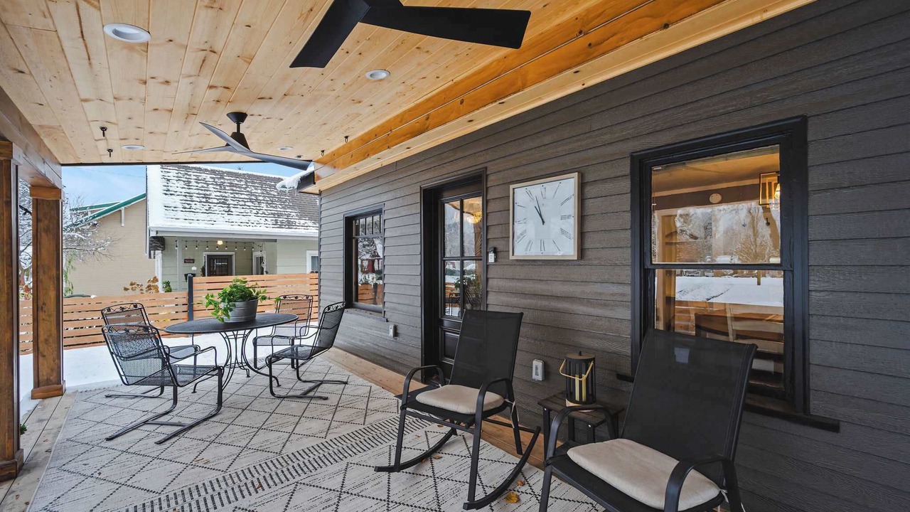 Photo of Outdoor in Garden District