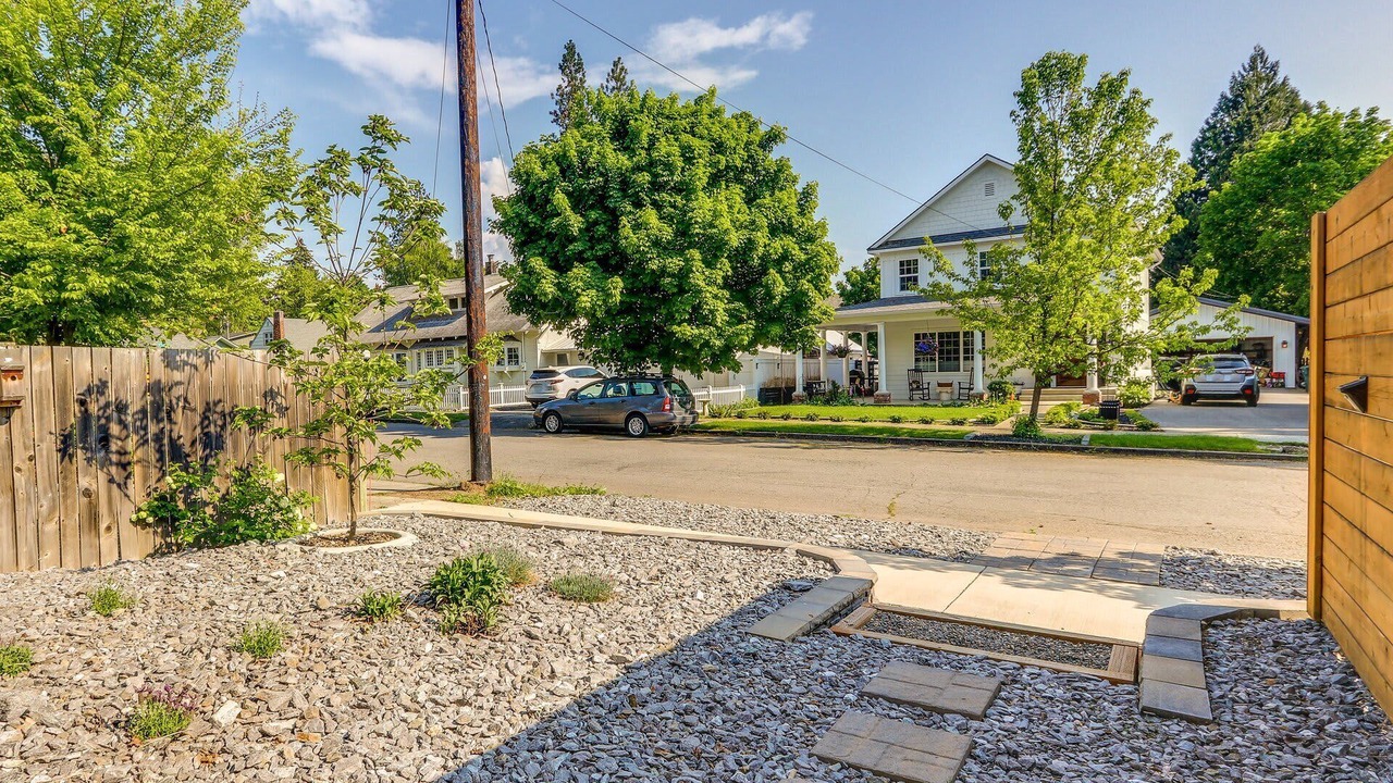 Photo of Outdoor in Garden District