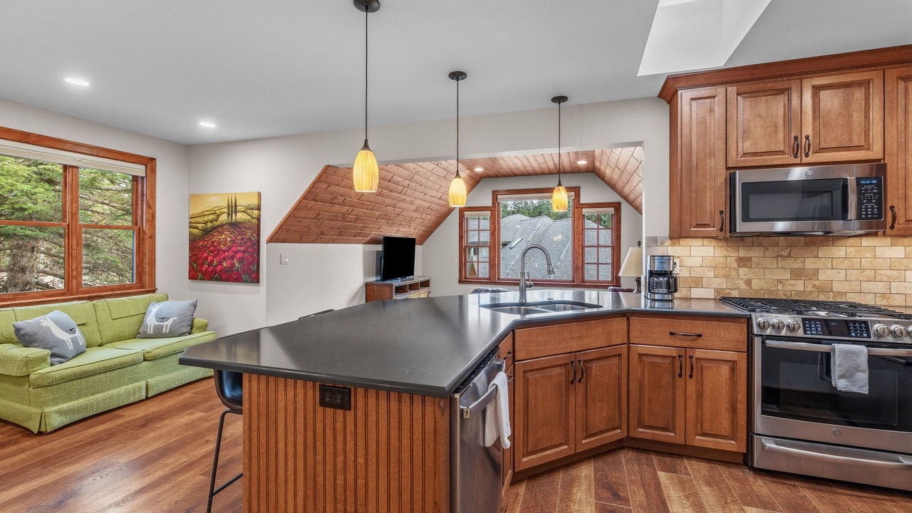 Photo of Kitchen in English point