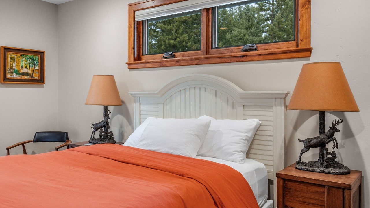 Photo of Bedroom in English point