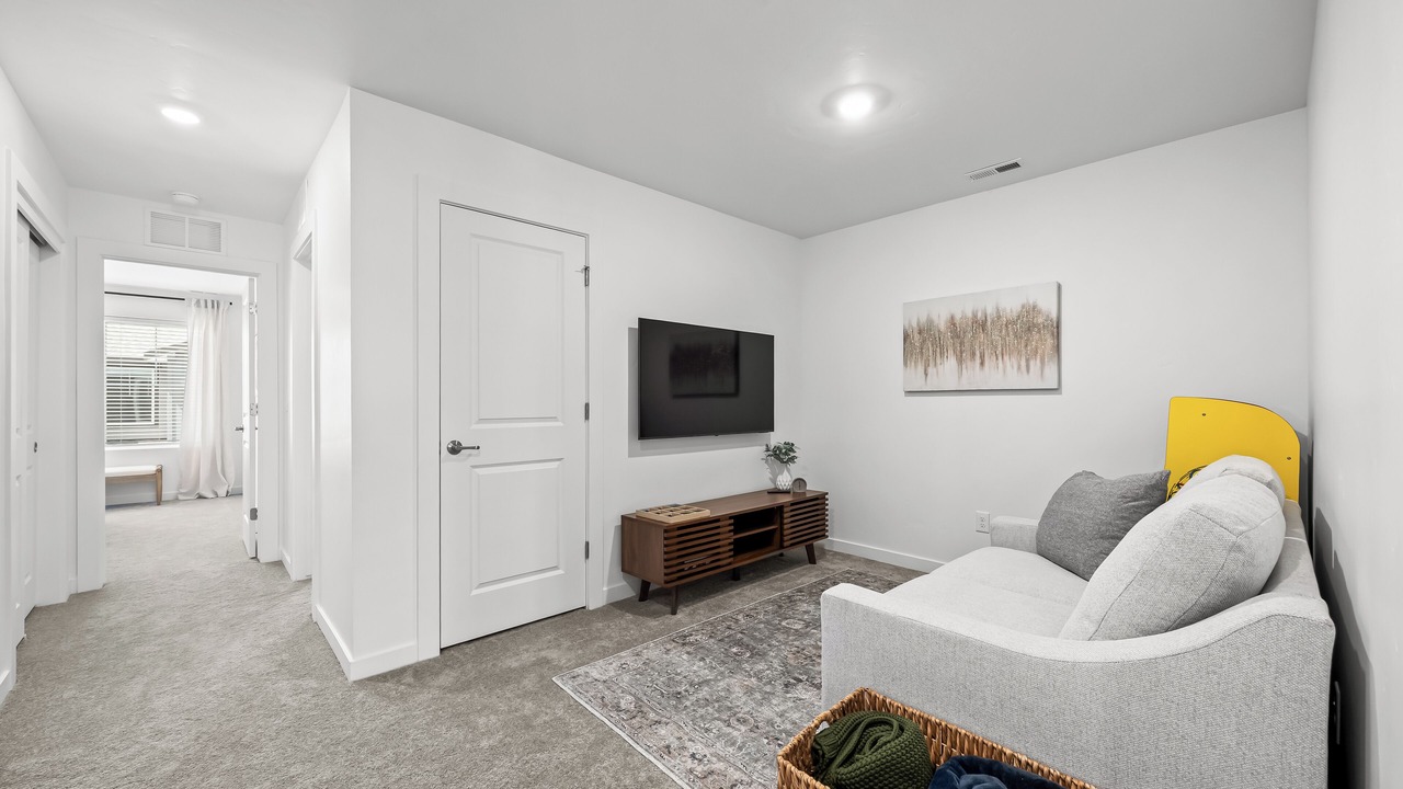 Photo of Livingroom in Eagle