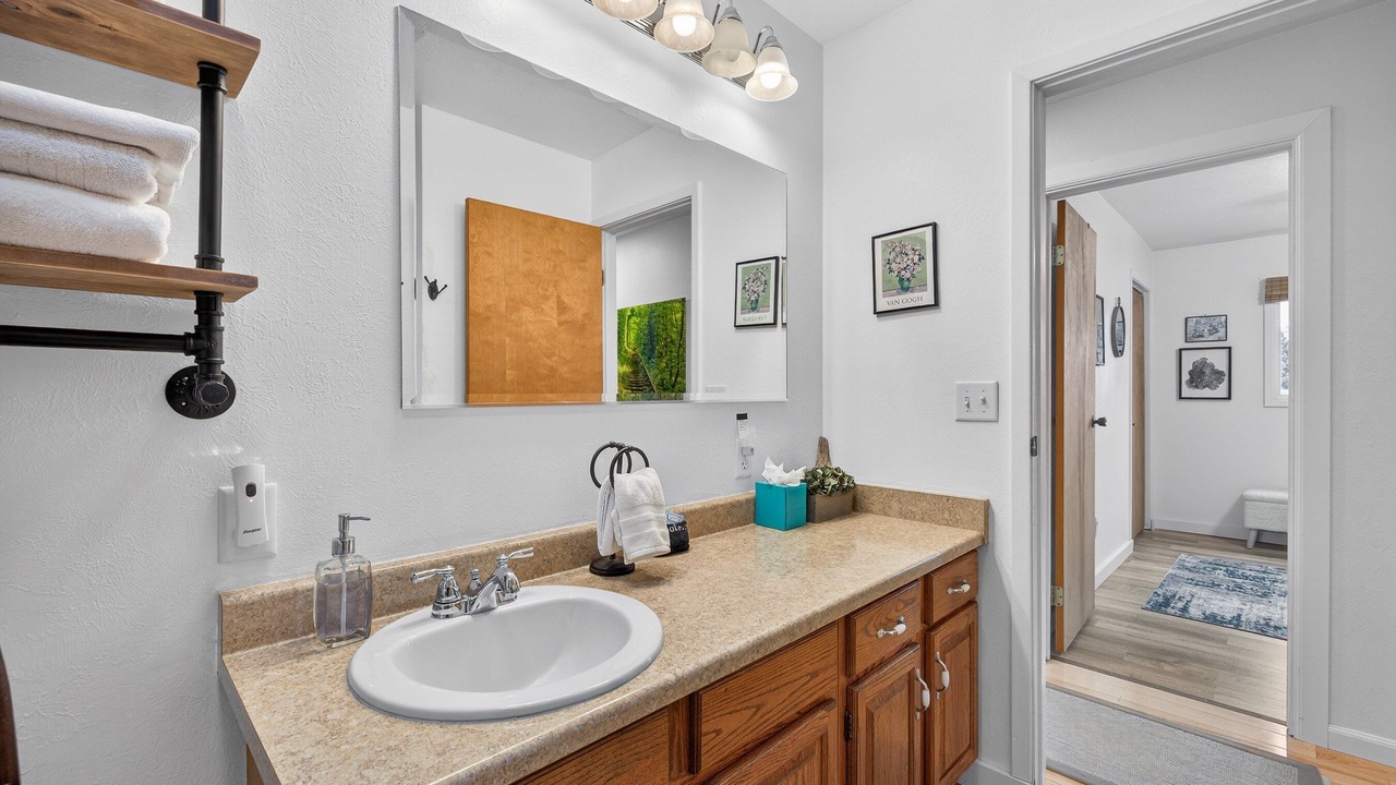Photo of Bathroom in Cascade