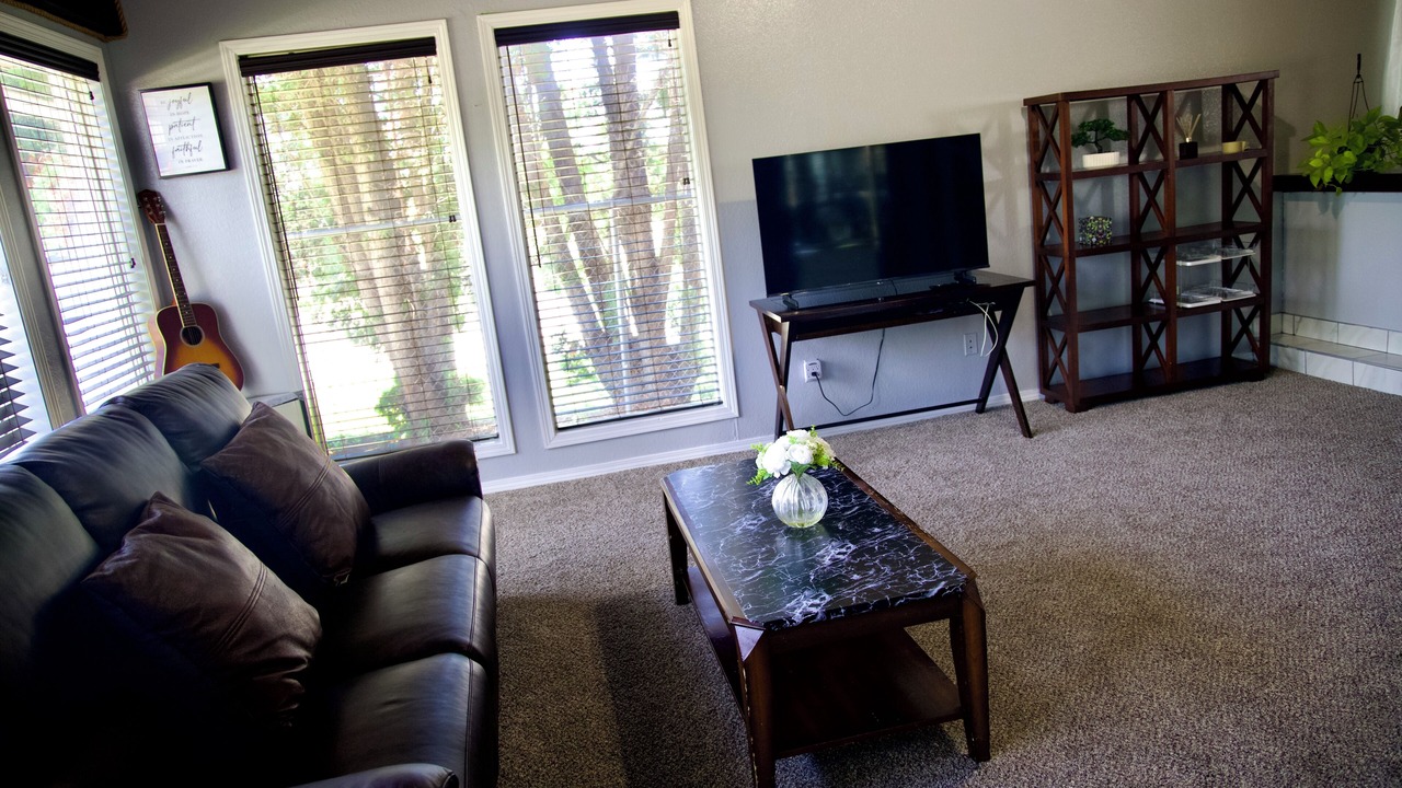 Photo of Livingroom in Southwest Ada County Alliance