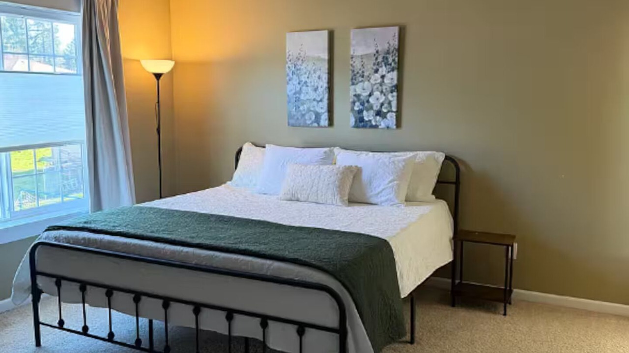 Photo of Bedroom in Aloha