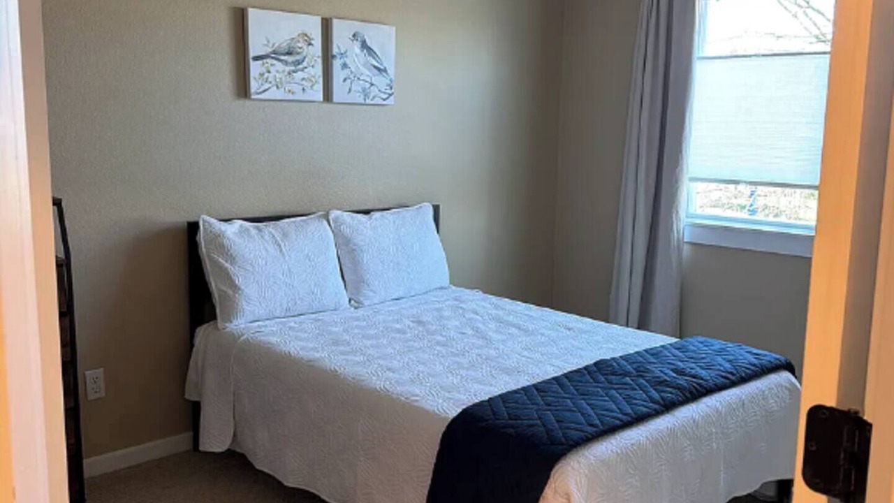 Photo of Bedroom in Aloha
