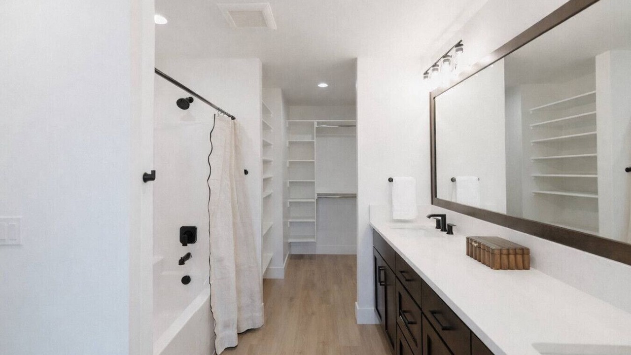 Photo of Bathroom in Shelley