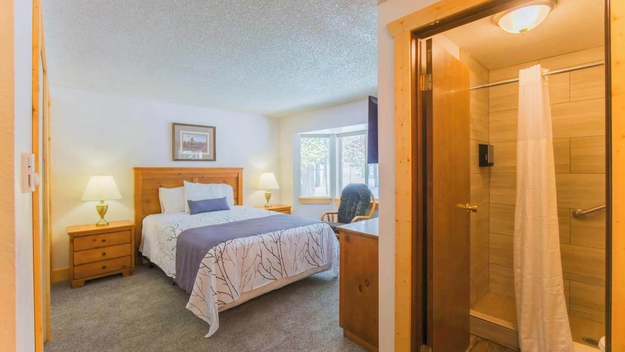 Photo of Bedroom in Island Park