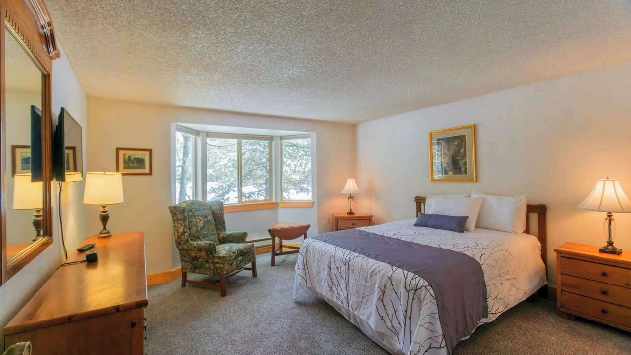 Photo of Bedroom in Island Park