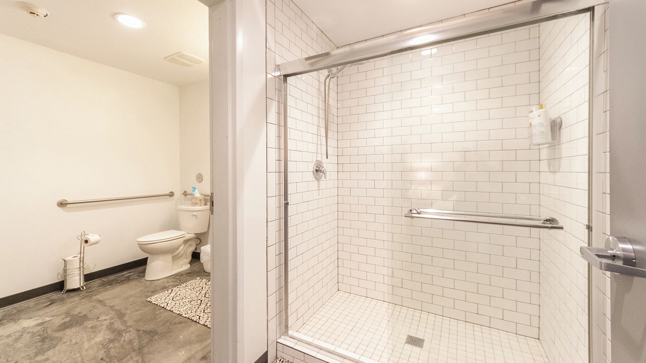 Photo of Bathroom in Lincoln Heights