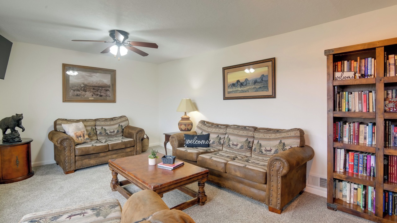 Photo of Livingroom in Ririe