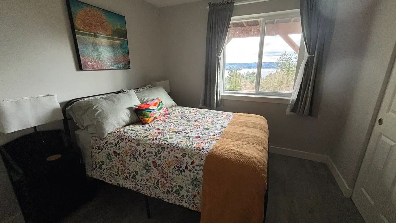 Photo of Bedroom in Tracyton