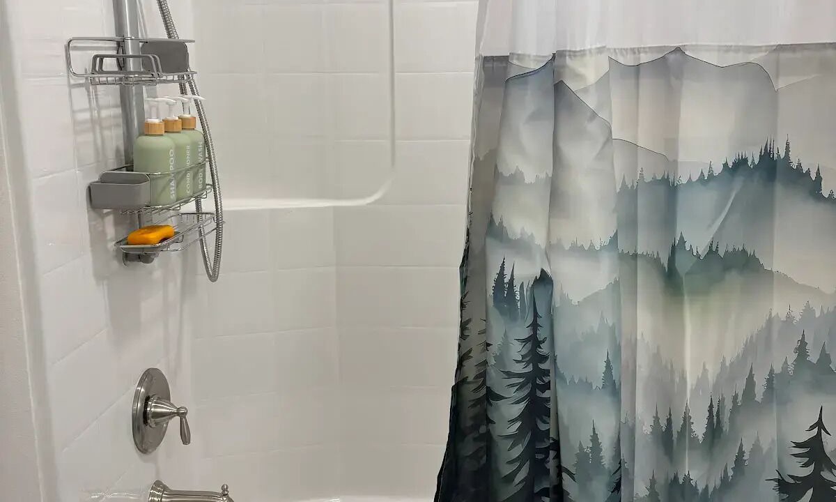 Photo of Bathroom in Tracyton