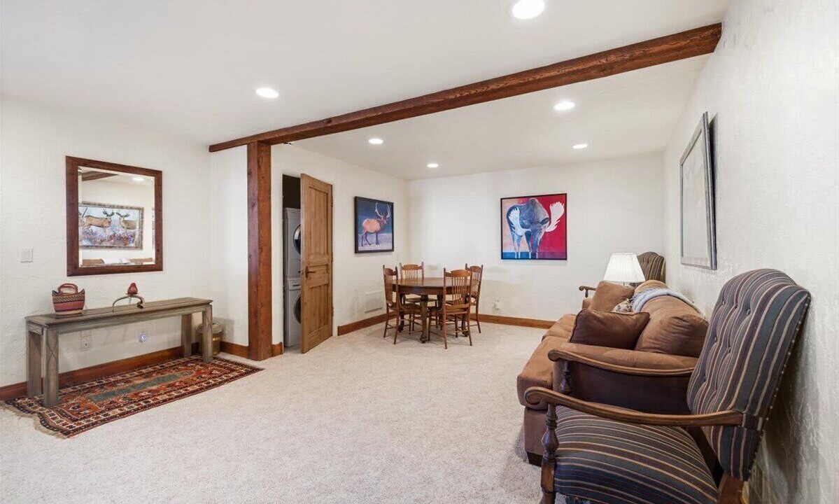 Photo of Livingroom in Spring Creek Ranch