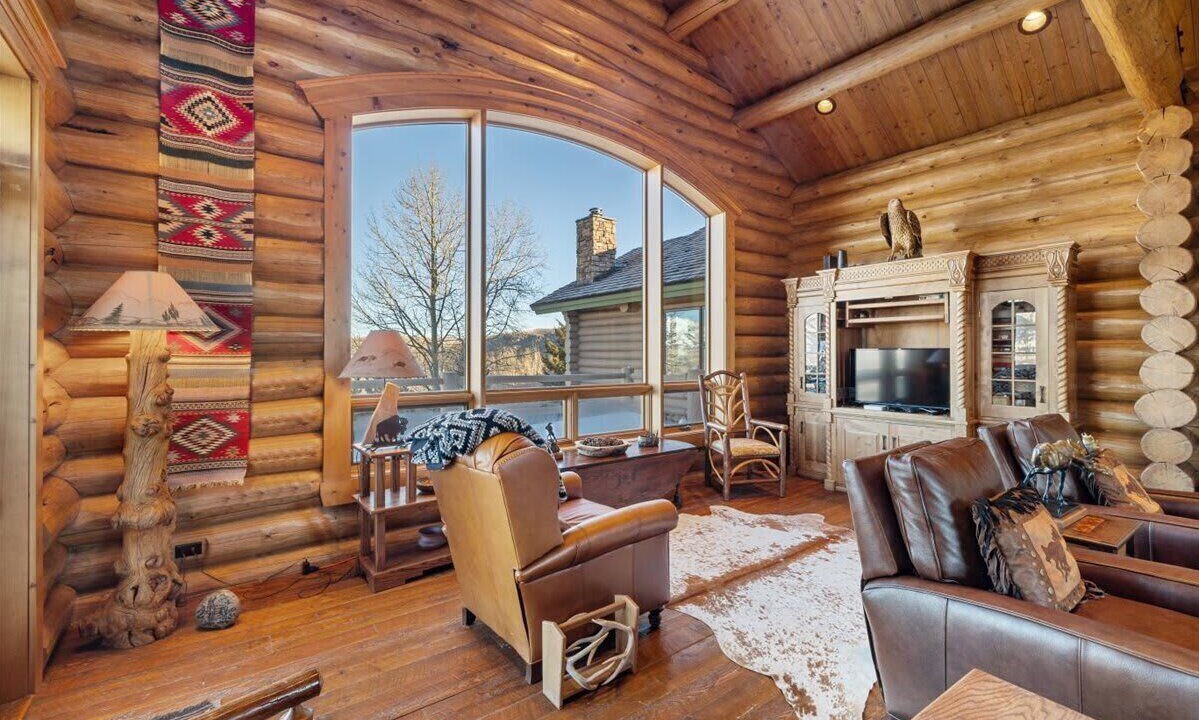 Photo of Livingroom in Spring Creek Ranch