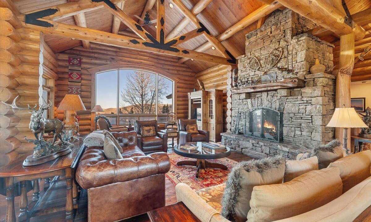 Photo of Livingroom in Spring Creek Ranch