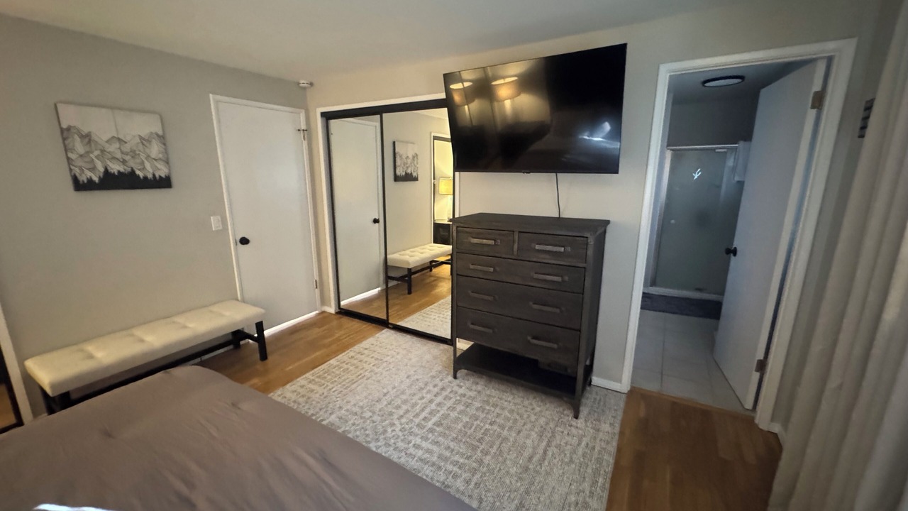 Photo of Bedroom in Squak Mountain