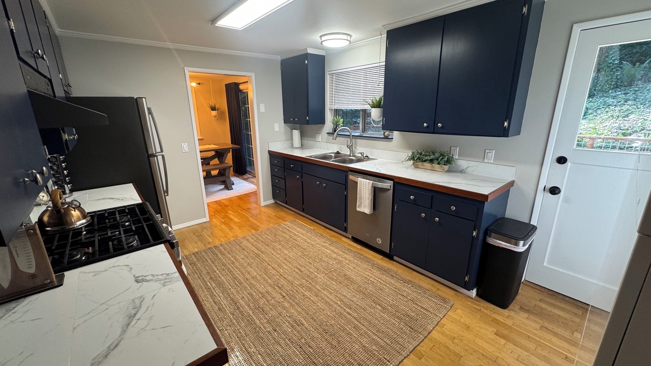 Photo of Kitchen in Squak Mountain