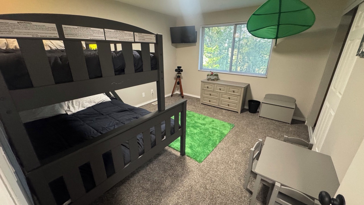 Photo of Bedroom in Squak Mountain