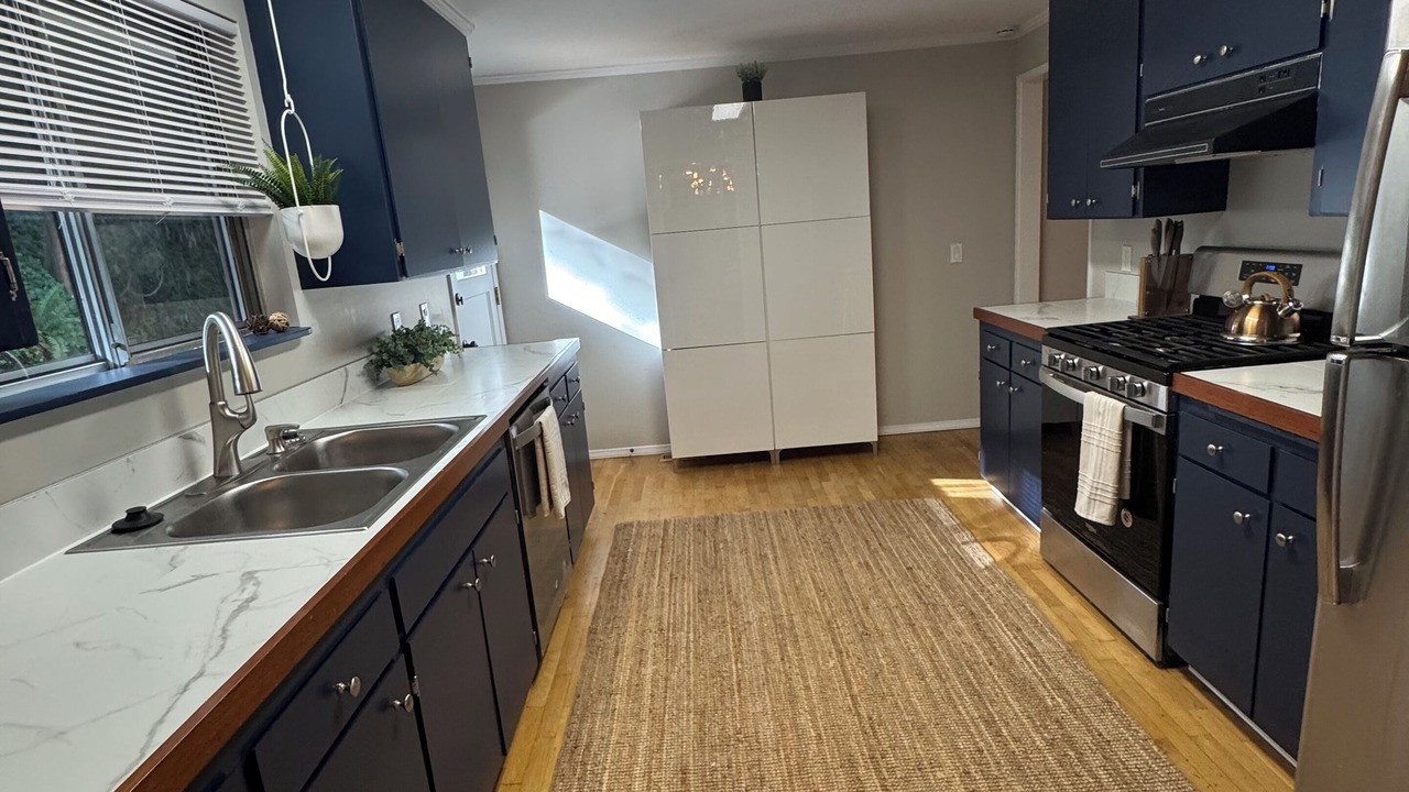 Photo of Kitchen in Squak Mountain