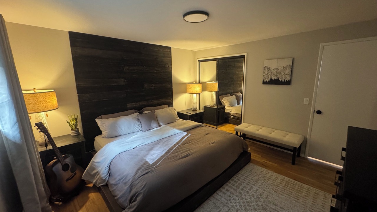 Photo of Bedroom in Squak Mountain