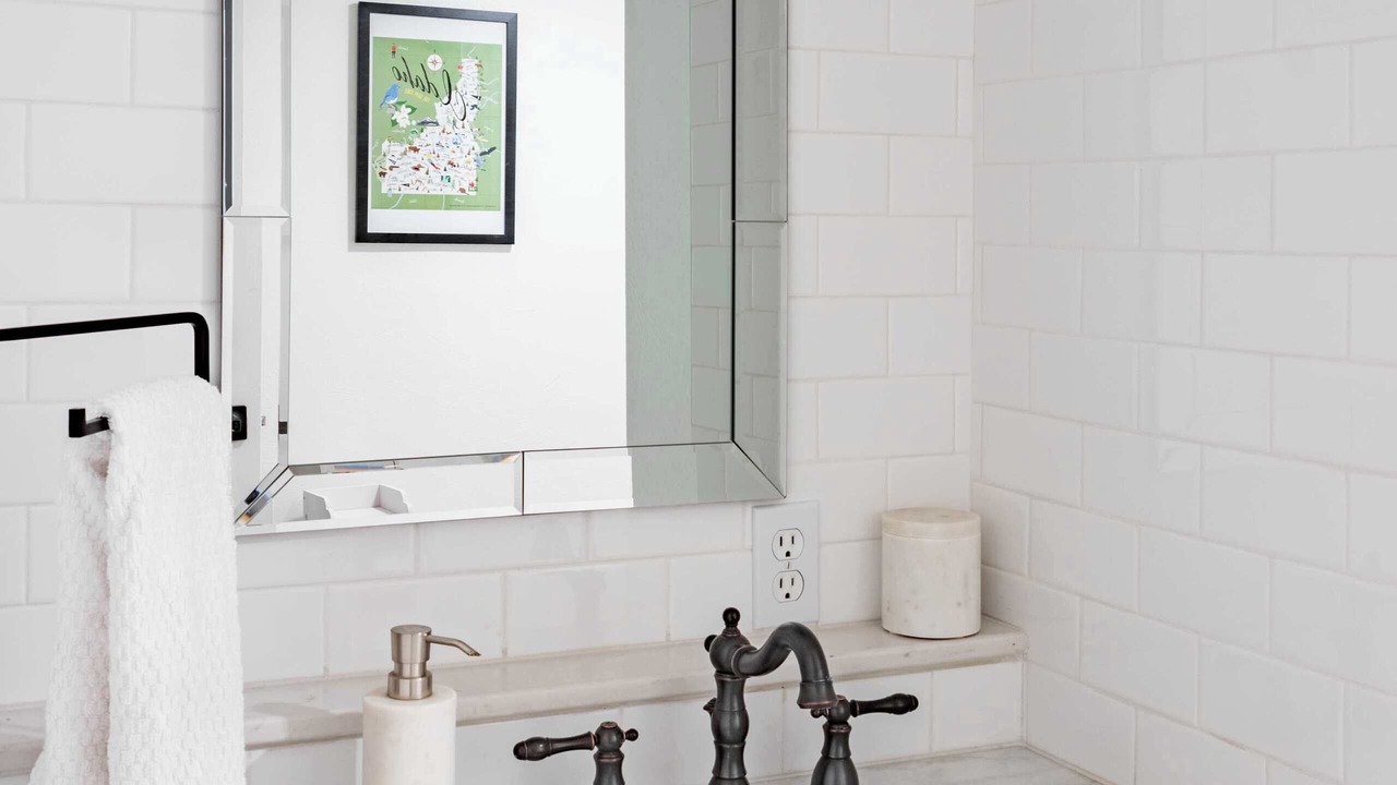 Photo of Bathroom in Depot Bench