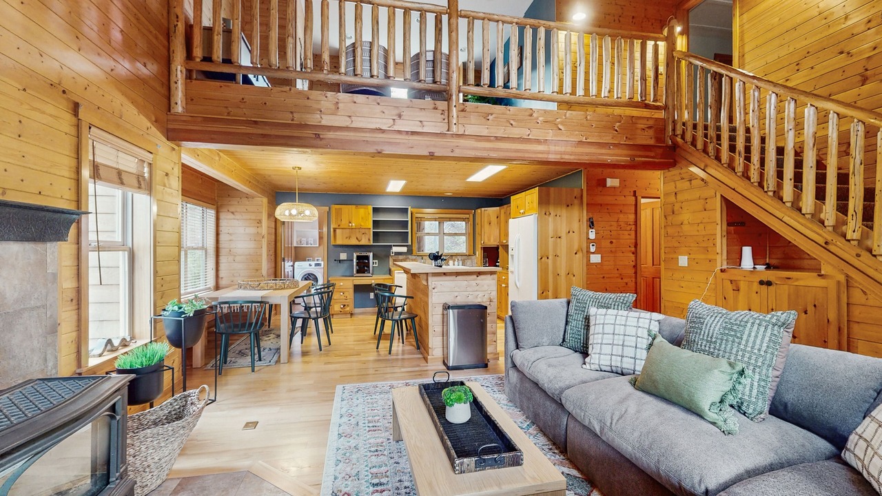 Photo of Livingroom in Cle Elum