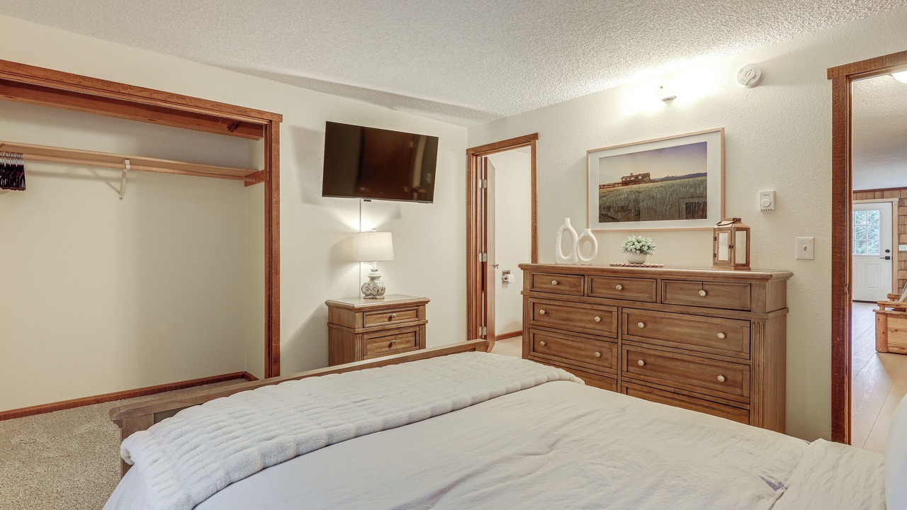 Photo of Bedroom in Government Camp