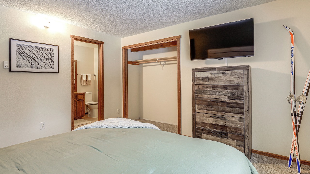 Photo of Bedroom in Government Camp