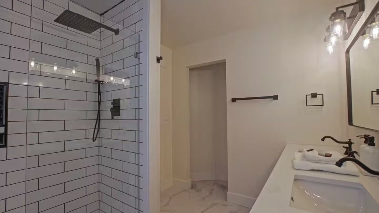 Photo of Bathroom in Ellensburg