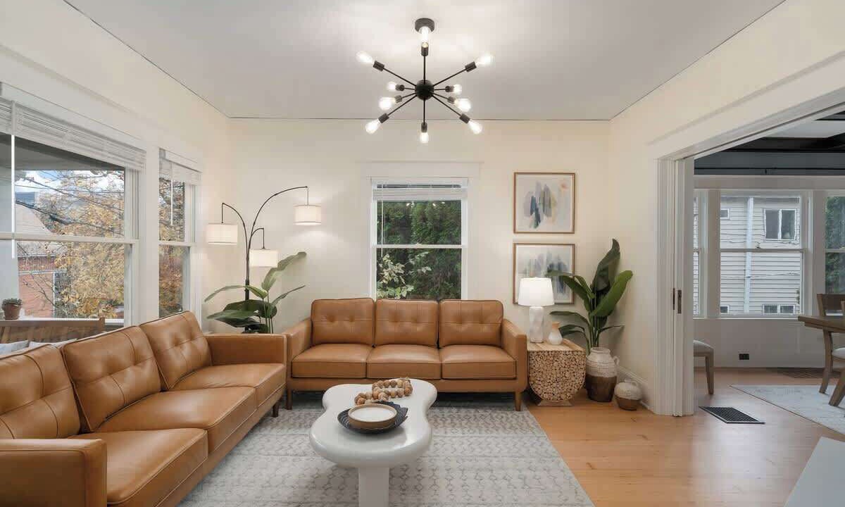 Photo of Bedroom in Corbett - Terwilliger - Lair Hill