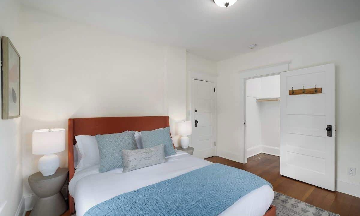 Photo of Bedroom in Corbett - Terwilliger - Lair Hill