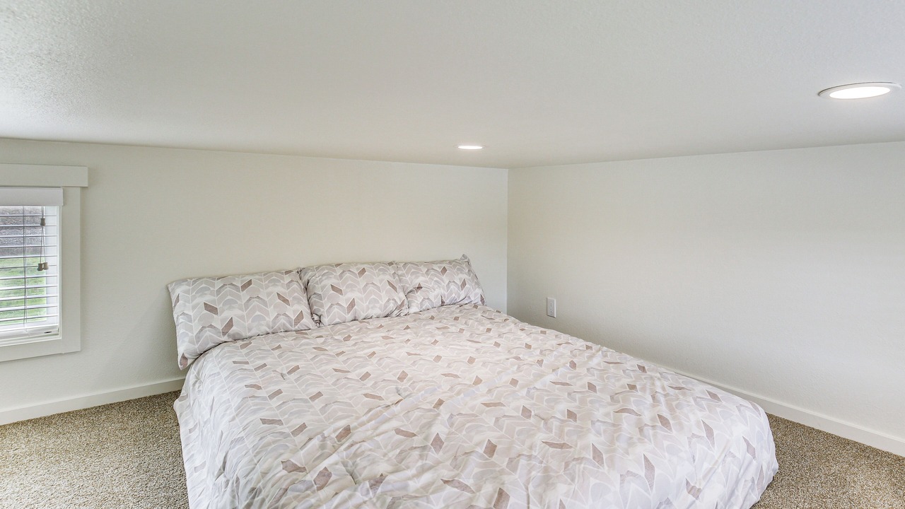 Photo of Bedroom in Oakland