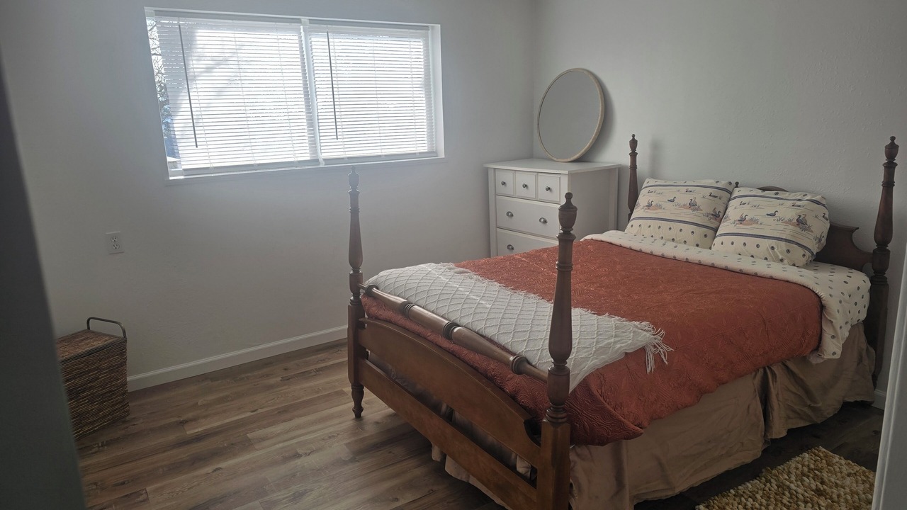 Photo of Bedroom in Downtown Klamath Falls