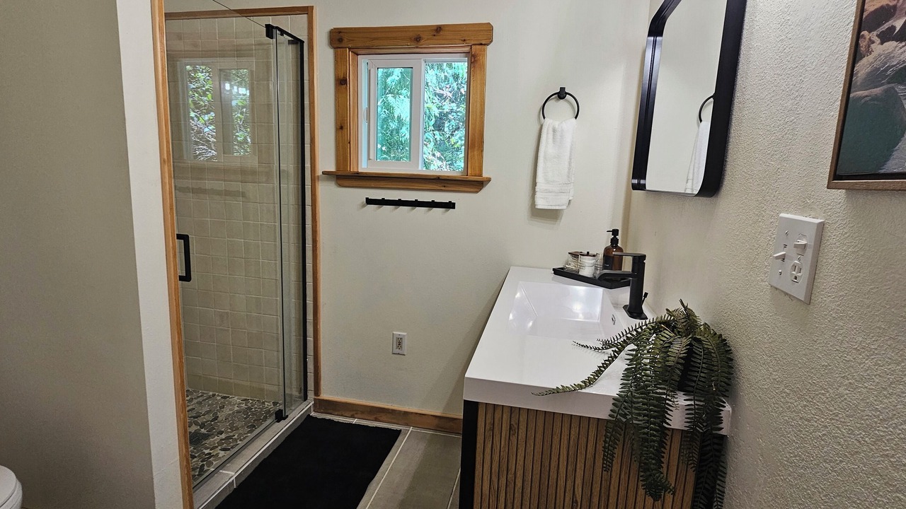 Photo of Bathroom in Marblemount