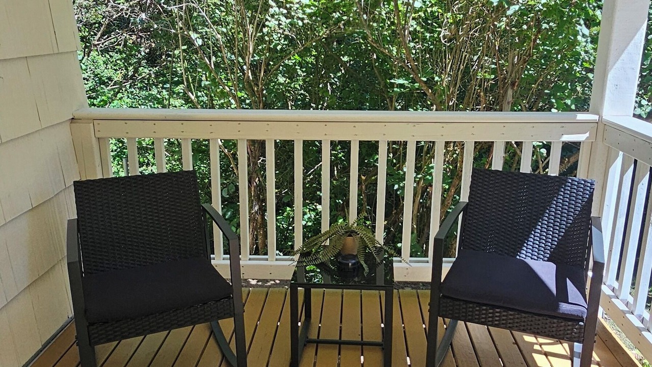 Photo of Patio Balcony in Marblemount