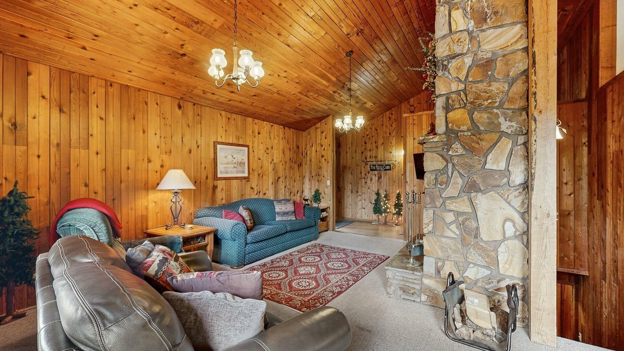 Photo of Bedroom in Cascade