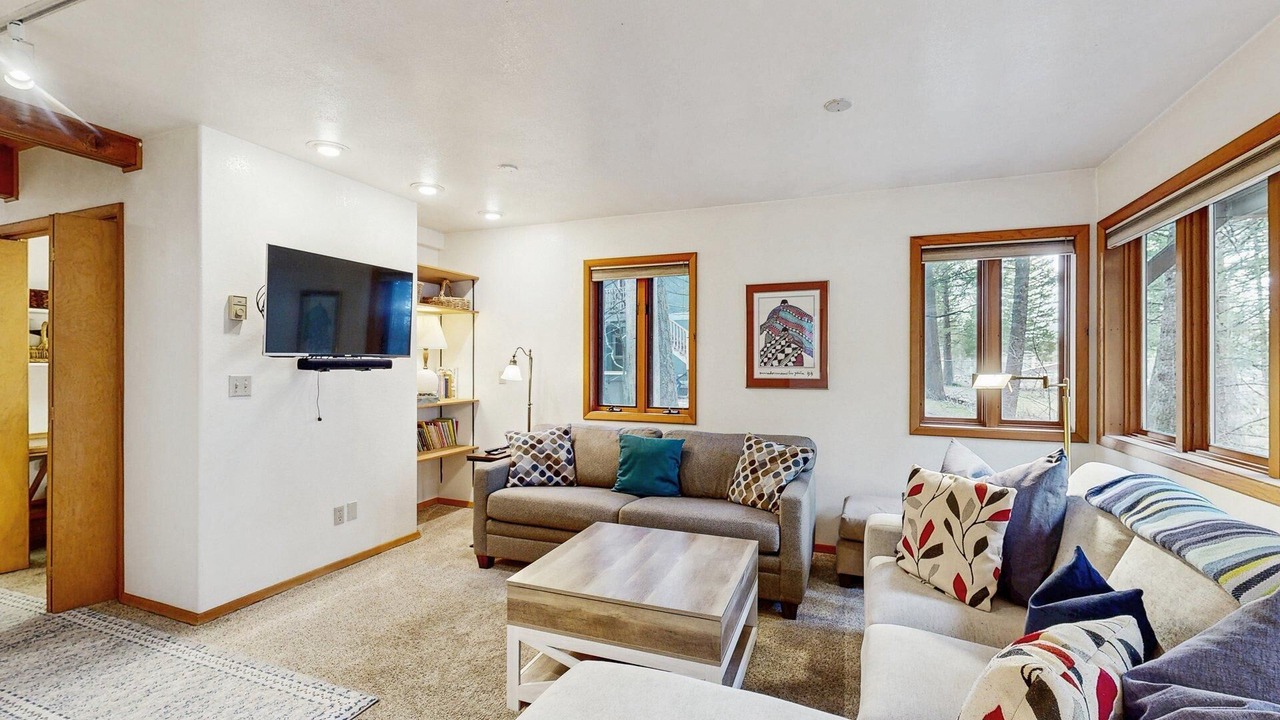 Photo of Livingroom in McCall