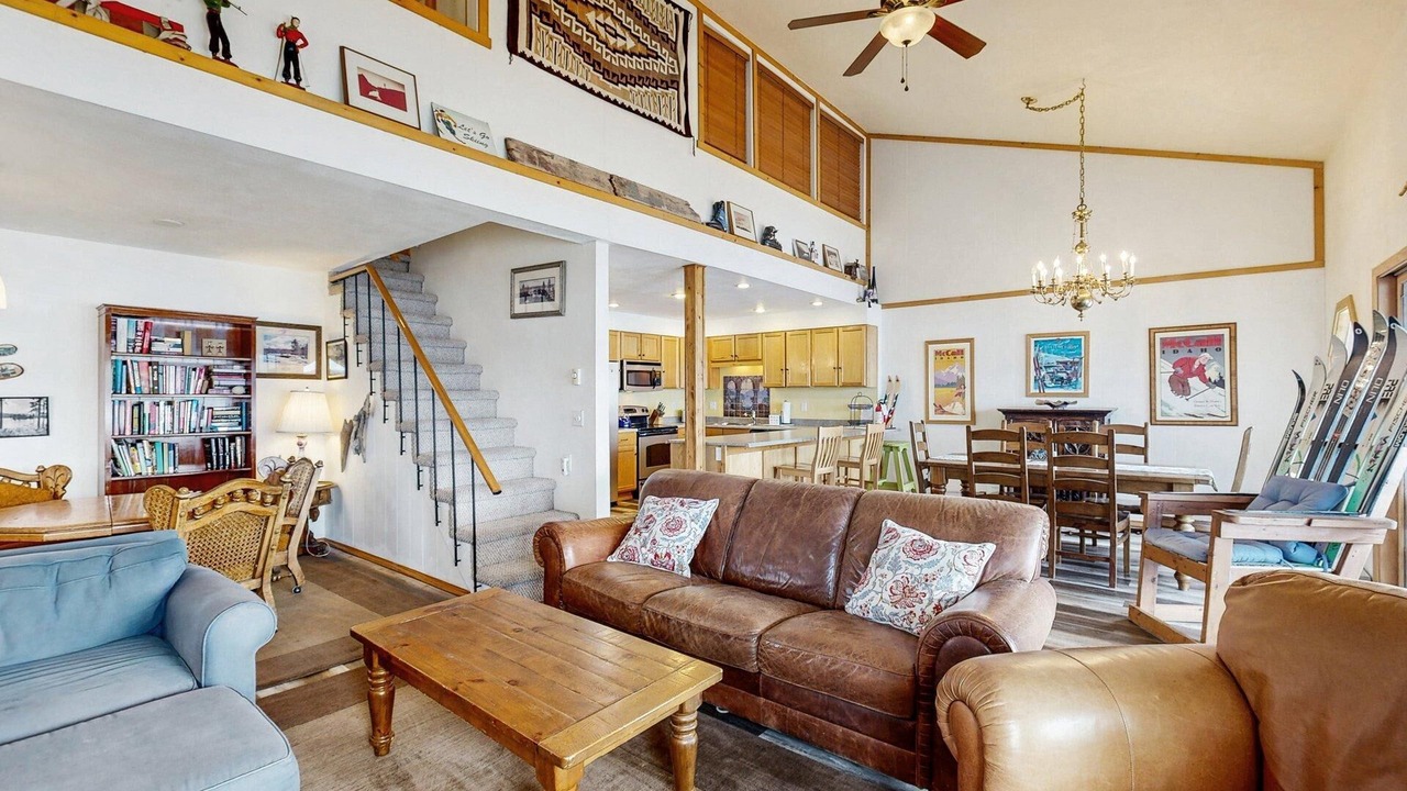 Photo of Livingroom in McCall