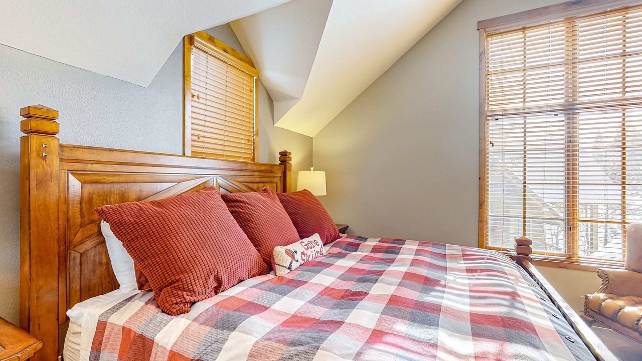 Photo of Bedroom in Tamarack Resort