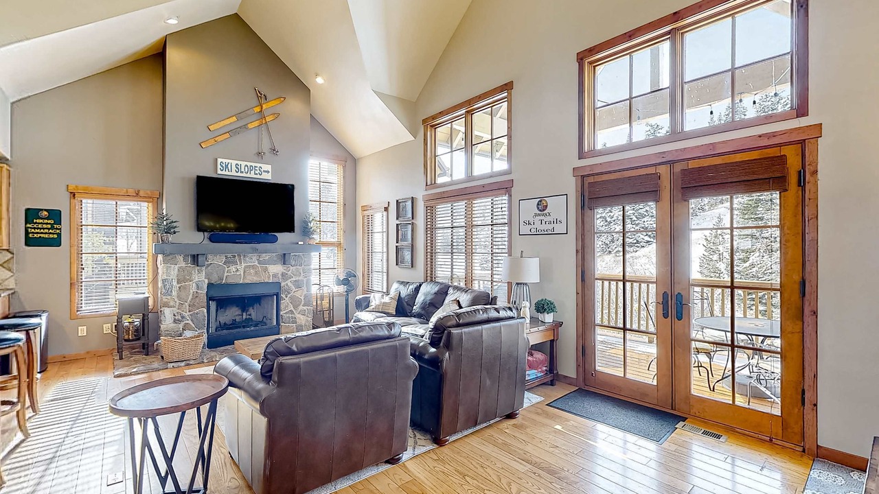 Photo of Livingroom in Tamarack Resort