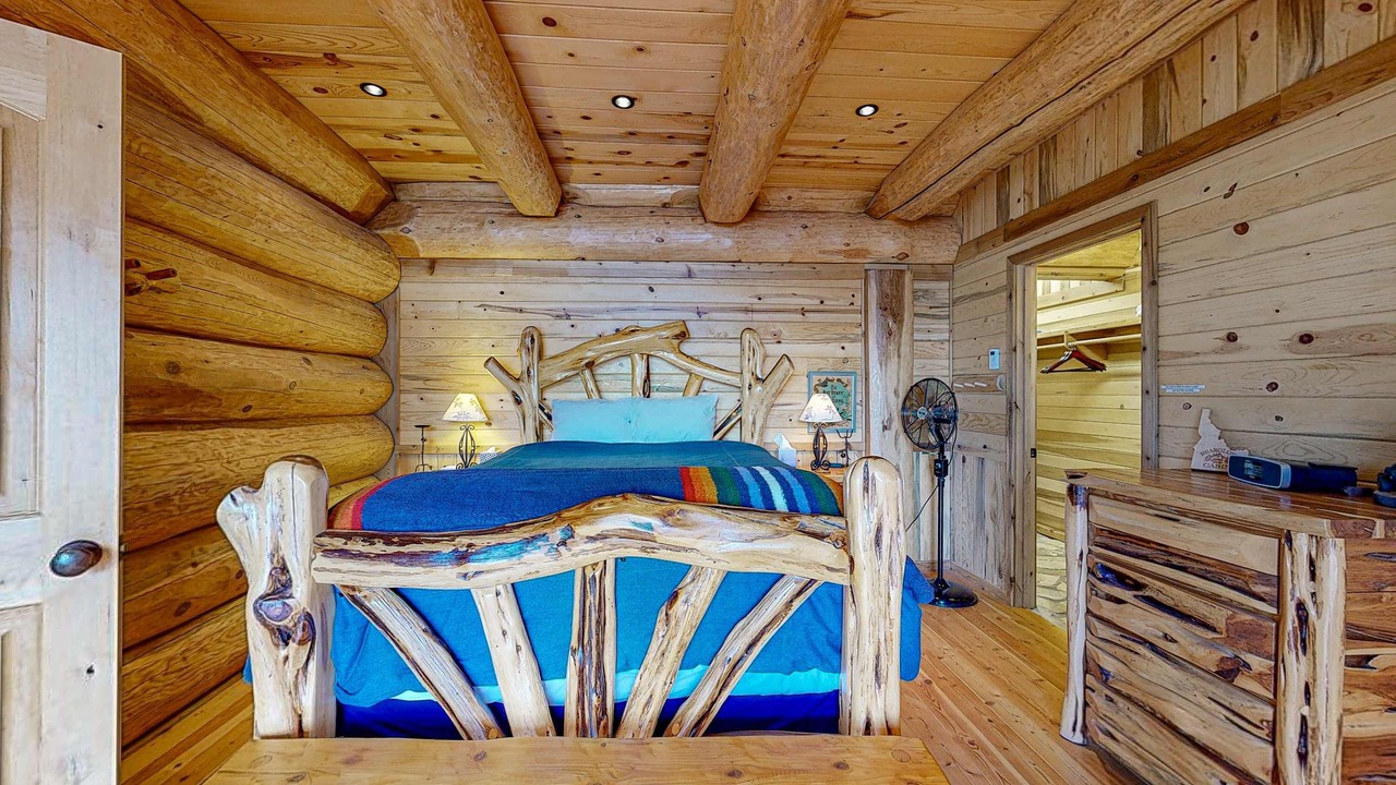 Photo of Bedroom in Tamarack Resort
