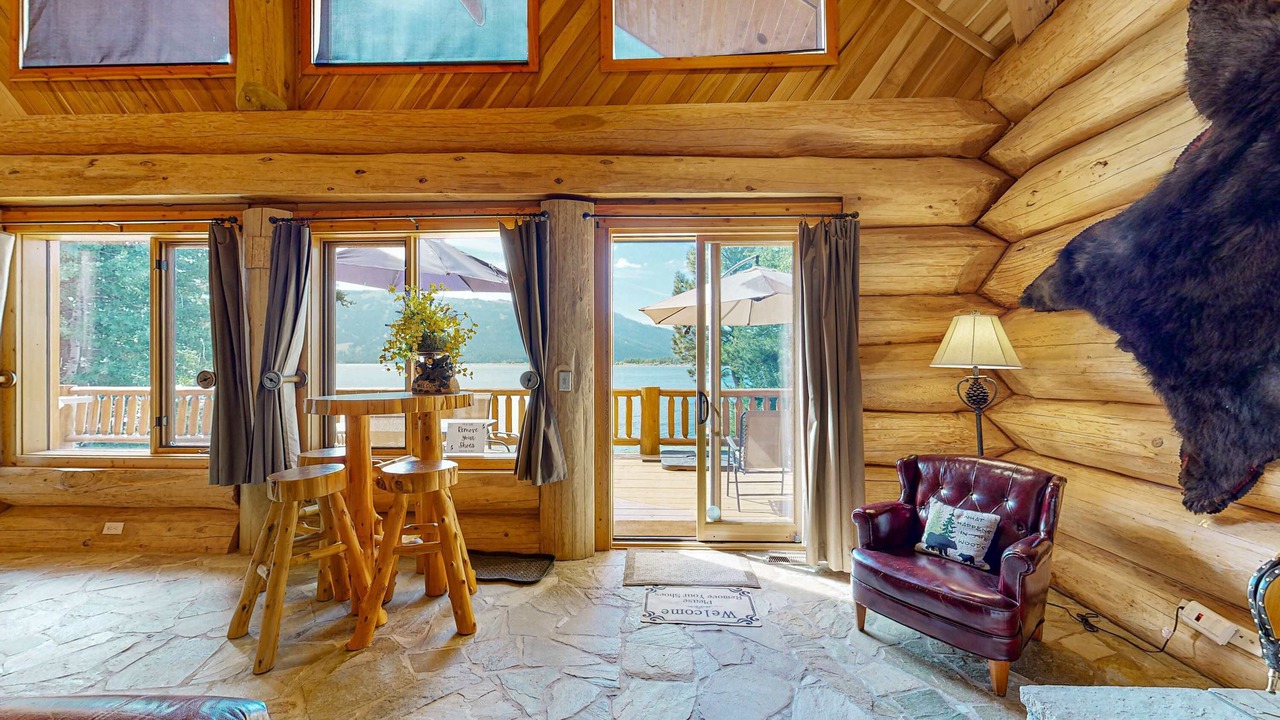 Photo of Livingroom in Tamarack Resort