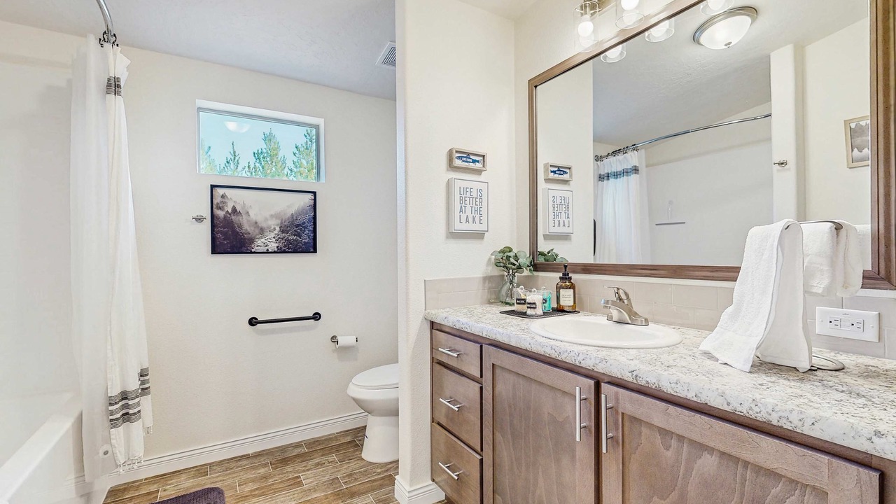 Photo of Bathroom in Fir Grove Estates