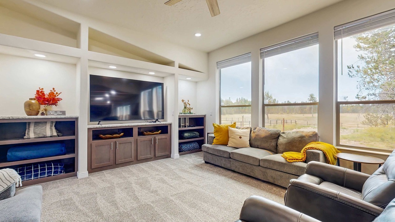 Photo of Livingroom in Fir Grove Estates